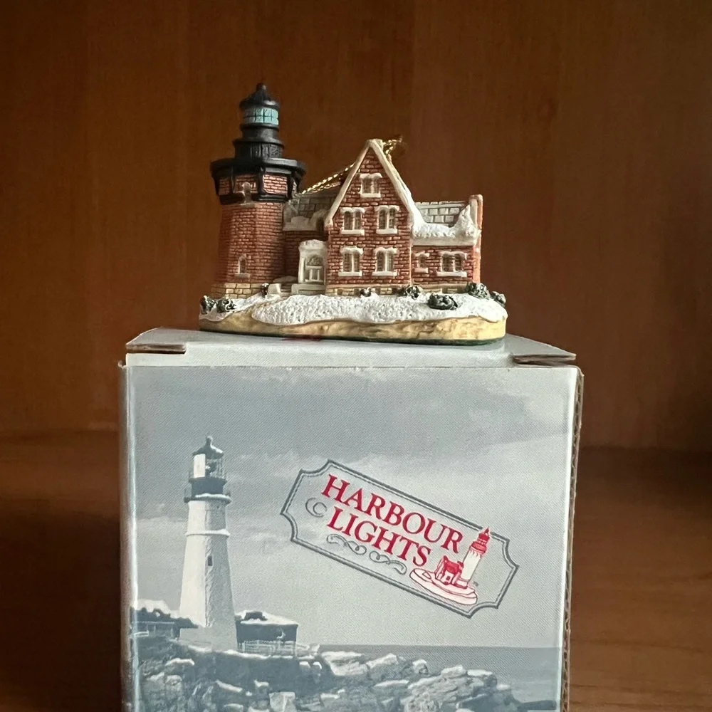 S.E.‎ Block Island Lighthouse Ornament